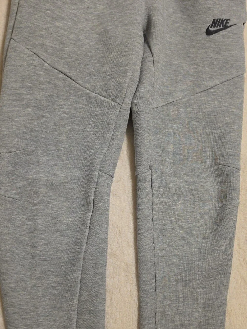 Nike Sportswear Tech Fleece Joggers Boys Medium Size Gray